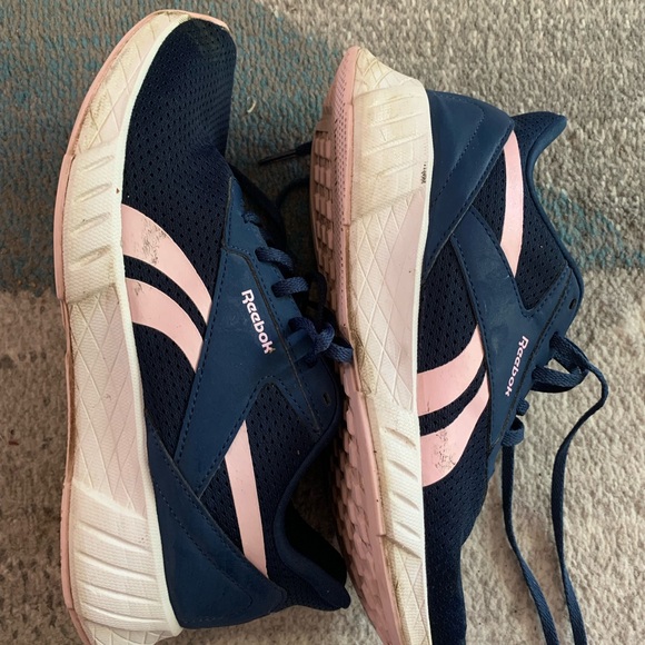 Women’s Reebok running shoes size 10 style GZ3990. - Picture 3 of 4